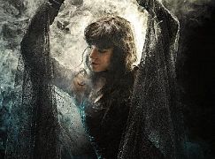 Zdjęcia promocyjne obsady 1 sezonu serialu Emerald City