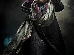 Zdjęcia promocyjne obsady 1 sezonu serialu Emerald City