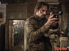 Colony: 2x02 Somewhere Out There - zdjęcia promocyjne