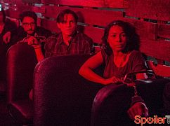 Colony: 2x02 Somewhere Out There - zdjęcia promocyjne