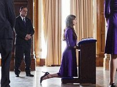 Colony: 2x02 Somewhere Out There - zdjęcia promocyjne