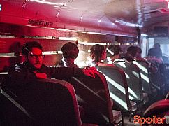 Colony: 2x02 Somewhere Out There - zdjęcia promocyjne