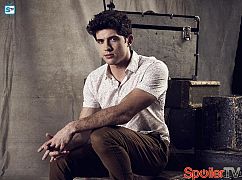 Zdjęcia promocyjne obsady 1 sezonu serialu Famous in Love