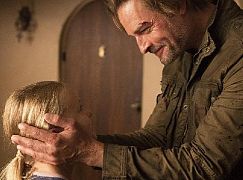 Colony: 2x03 Sublimation - zdjęcia promocyjne
