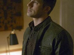 Timeless: 1x13 Karma Chameleon - zdjęcia promocyjne