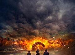 Plakaty promocyjne 4 sezonu serialu The 100