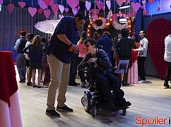 Speechless: 1x14 V-A-L-- VALENTINE'S D-A-- DAY - zdjęcia promocyjne