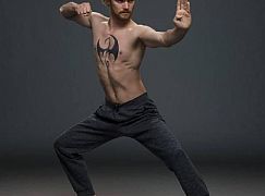 Zdjęcia promocyjne obsady 1 sezonu serialu Iron Fist