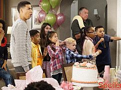 Black-ish: 3x16 ToysRn'tUs - zdjęcia promocyjne