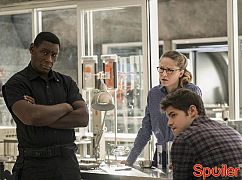 Supergirl: 2x12 Luthors - zdjęcia promocyjne