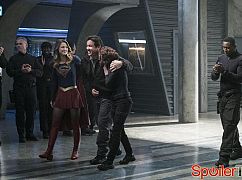 Supergirl: 2x14 Homecoming - zdjęcia promocyjne