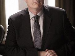 Colony: 2x09 Tamam Shud - zdjęcia promocyjne