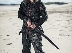 Zdjęcia promocyjne obsady 2 sezonu serialu The Last Kingdom