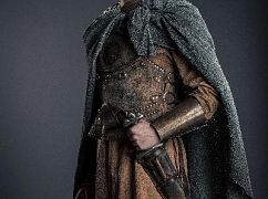 Zdjęcia promocyjne obsady 2 sezonu serialu The Last Kingdom