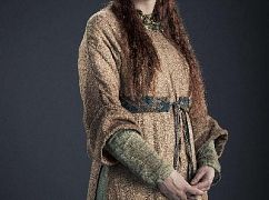 Zdjęcia promocyjne obsady 2 sezonu serialu The Last Kingdom