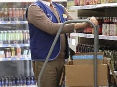 Superstore: 2x17 Mateo's Last Day - zdjęcia promocyjne