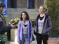 Powerless: 1x06 I'ma Friend You - zdjęcia promocyjne