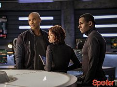 Supergirl: 2x16 Star-Crossed - zdjęcia promocyjne