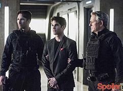 Supergirl: 2x16 Star-Crossed - zdjęcia promocyjne