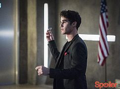 Supergirl: 2x16 Star-Crossed - zdjęcia promocyjne