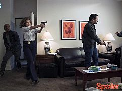 Uwikłana: 2x05 Sweet Caroline - zdjęcia promocyjne