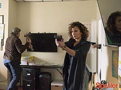 Uwikłana: 2x07 A House Divided - zdjęcia promocyjne