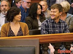Trial & Error: 1x10 A Hostile Jury - zdjęcia promocyjne