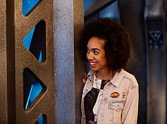 Doktor Who: 10x01 The Pilot - zdjęcia promocyjne