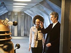 Doktor Who: 10x01 The Pilot - zdjęcia promocyjne