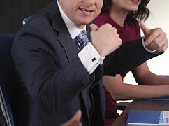 Powerless: 1x09 Green Furious - zdjęcia promocyjne