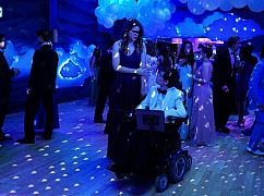 Speechless: 1x21 P-R--PROM - zdjęcia promocyjne