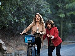 Great News: 1x02 Bear Attack - zdjęcia promocyjne