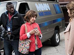Great News: 1x02 Bear Attack - zdjęcia promocyjne