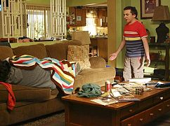 Pępek świata: 8x21 Clear and Present Danger - zdjęcia promocyjne