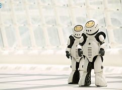 Doktor Who: 10x02 Smile - zdjęcia promocyjne