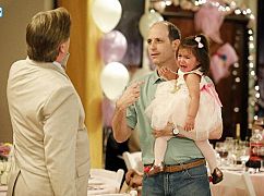 Superstore: 2x20 Cheyenne's Wedding - zdjęcia promocyjne
