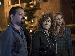 Uwikłana: 2x10 Whoever Fights Monsters - zdjęcia promocyjne