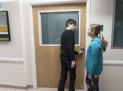Speechless: 1x22 M-A-MAY-JAY - zdjęcia promocyjne