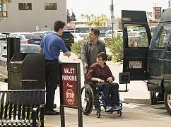 Speechless: 1x22 M-A-MAY-JAY - zdjęcia promocyjne
