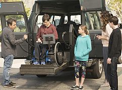 Speechless: 1x22 M-A-MAY-JAY - zdjęcia promocyjne