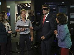 Great News: 1x03 Chuck Pierce is Blind - zdjęcia promocyjne