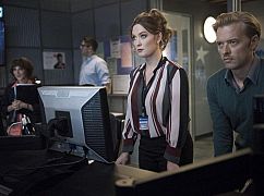 Great News: 1x03 Chuck Pierce is Blind - zdjęcia promocyjne