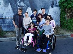 Speechless: 1x23 C-A--CAMP - zdjęcia promocyjne