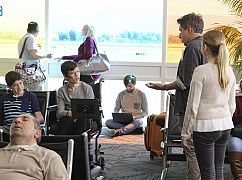 Speechless: 1x23 C-A--CAMP - zdjęcia promocyjne