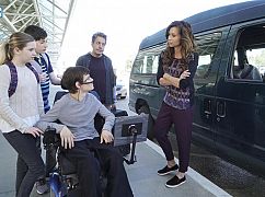 Speechless: 1x23 C-A--CAMP - zdjęcia promocyjne
