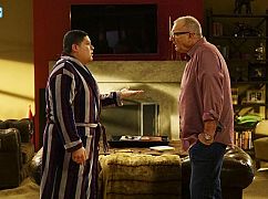 Współczesna rodzina: 8x22 The Graduates - zdjęcia promocyjne