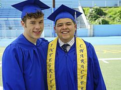 Współczesna rodzina: 8x22 The Graduates - zdjęcia promocyjne