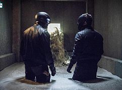 Arrow: 5x21 Honor Thy Fathers - zdjęcia promocyjne