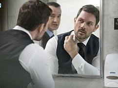 Uwikłana: 2x12 Behind the Mask - zdjęcia promocyjne