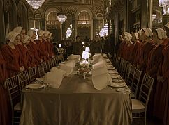 Opowieści podręcznej: 1x06 A Woman’s Place - zdjęcia promocyjne